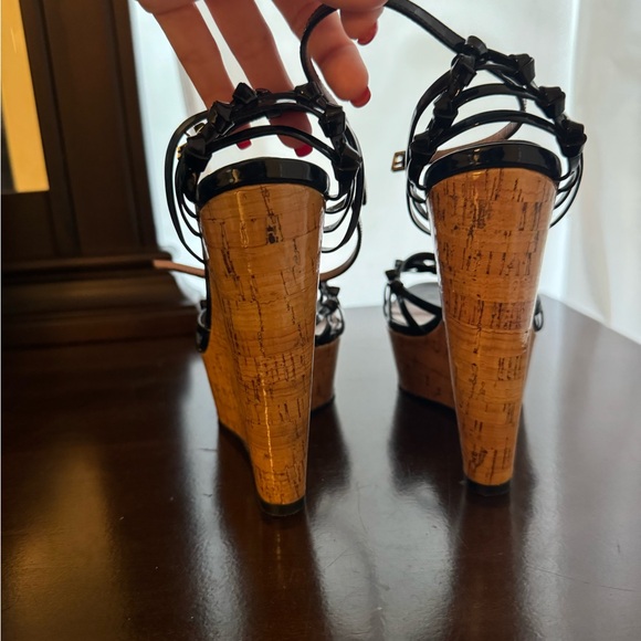 Authentic Gucci Sz. 35. Wedges - Picture 4 of 8